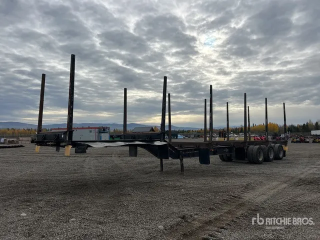 2012 FreFlyt 53 ft Tri/A Hayrack Log Trailer