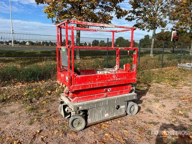 2017 Skyjack SJIII-3215 Electric Scissor Lift (Inoperable)