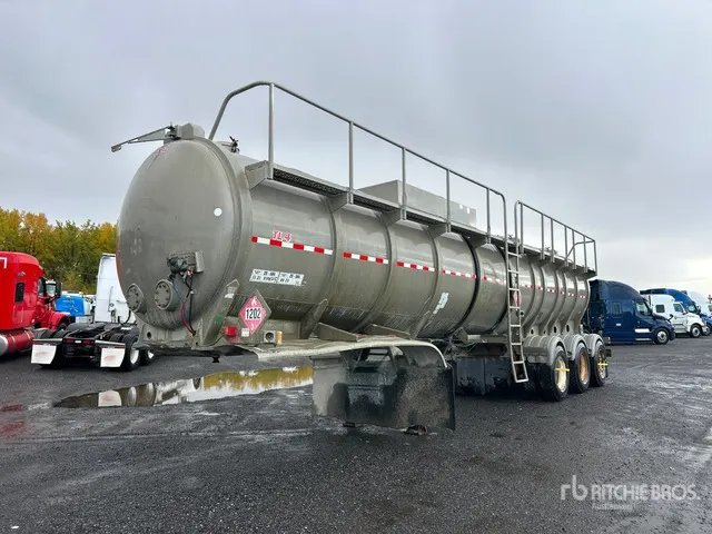 2008 Heil 10000 gal Tri/A Tanker Trailer