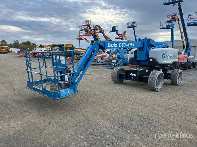2018 Genie Z60/37 4WD Hybrid Articulating Boom Lift