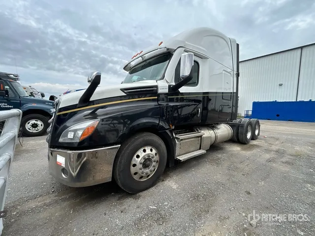 2020 Freightliner Cascadia 126 6x4 T/A Sleeper Truck Tractor (Inoperable)
