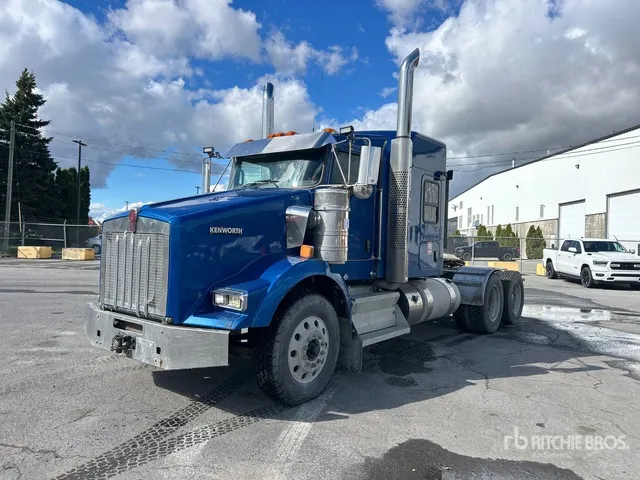 2018 Kenworth T800 6x4 T/A Sleeper Truck Tractor