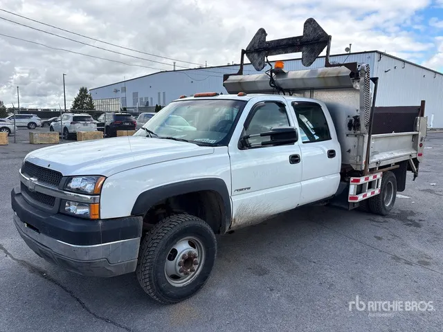 2003 Chevrolet Silverado 3500 4x2 Crew Cab Dump Truck