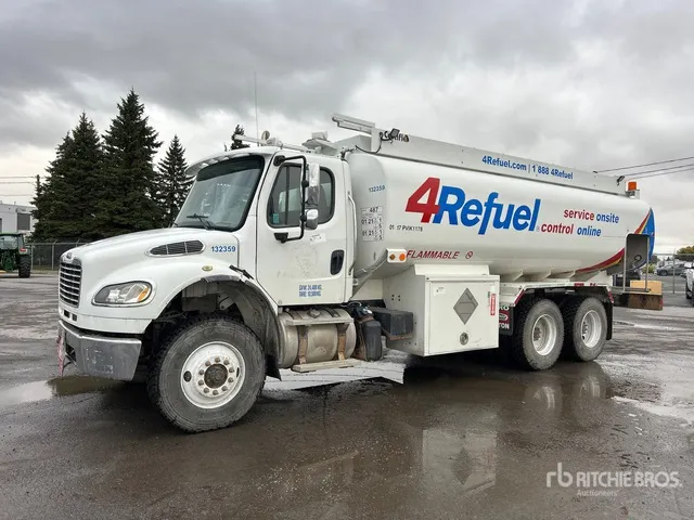 2013 Freightliner M2 106 18000 L 6x4 Fuel Truck