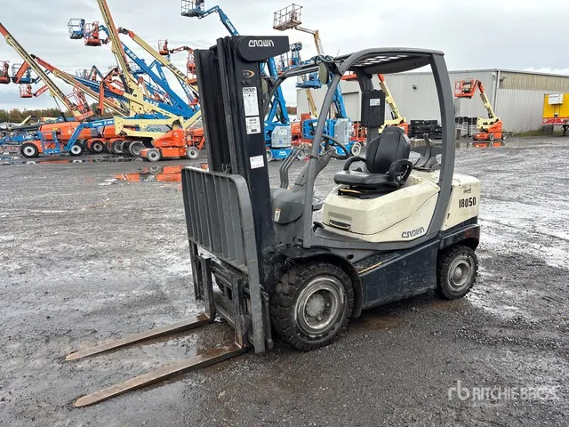 2014 Crown C51050-50 5000 lb Pneumatic Tire Forklift