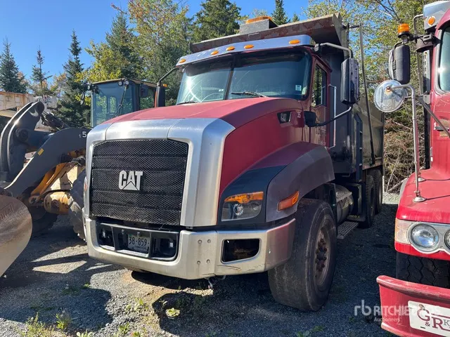 2013 Cat CT660S 6x4 T/A Dump Truck