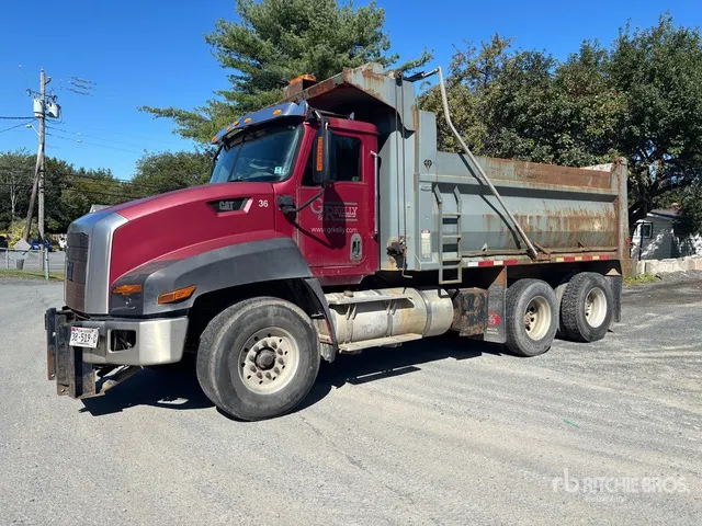 2013 Cat CT660S 6x4 T/A Dump Truck