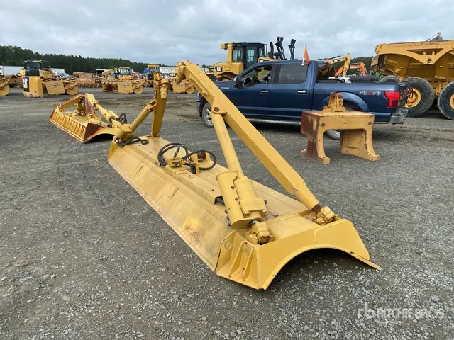 200 in PAT Dozer Blade - Fits Cat D6