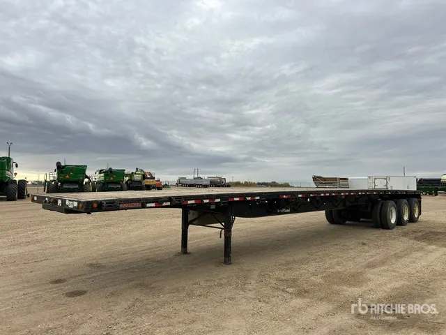 2009 Doepker 53 ft Tri/A Flatbed Trailer