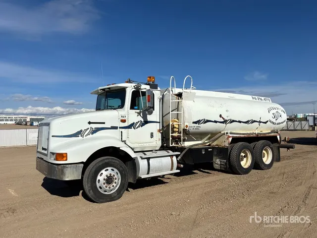 1995 International 9200 15900 L 6x4 Water Truck