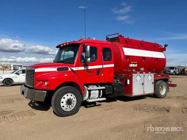2007 Freightliner M2 10329 L 5311 psi 4x4 Sleeper Pressure Truck