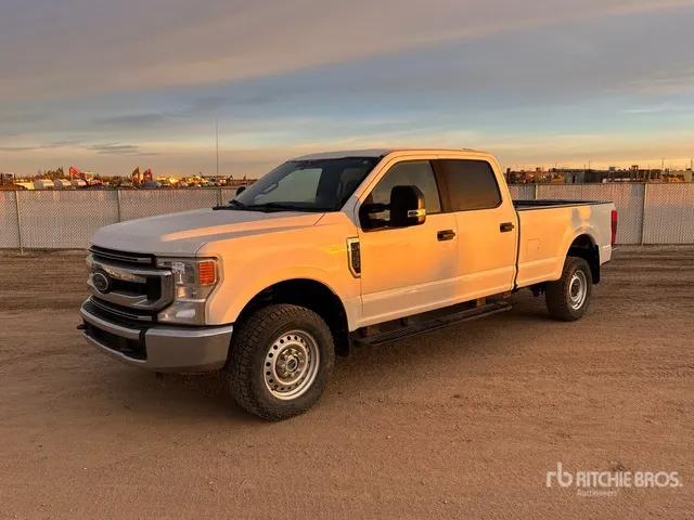 2020 Ford F-350 XLT 4x4 Crew Cab Pickup