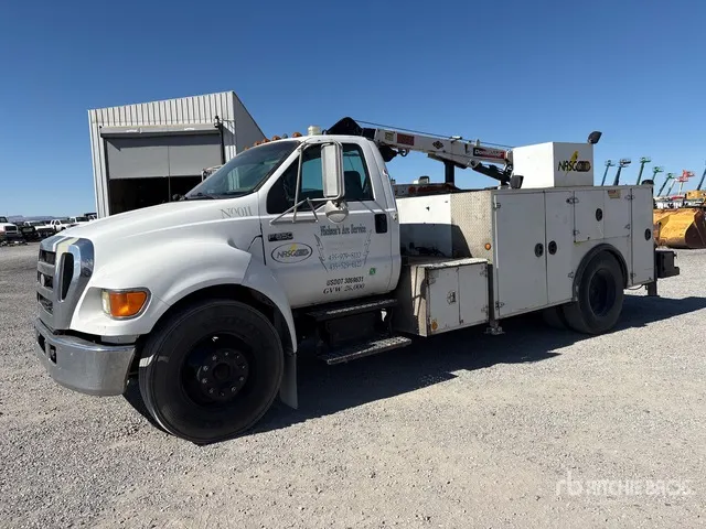 2006 Ford F-650 XLT 4x2 Service Truck