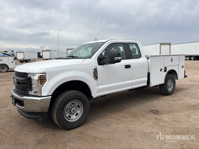 2019 Ford F-250 XL 4x4 Extended Cab Utility Truck