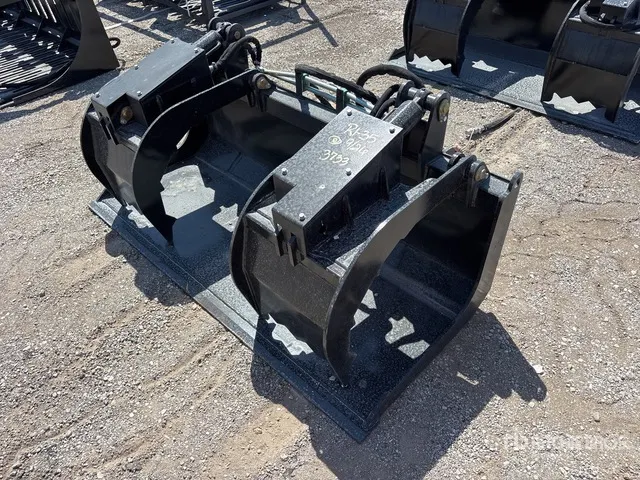 2026 Skyway BSSHG-1720 68 in Skid Steer Grapple Bucket (Unused)