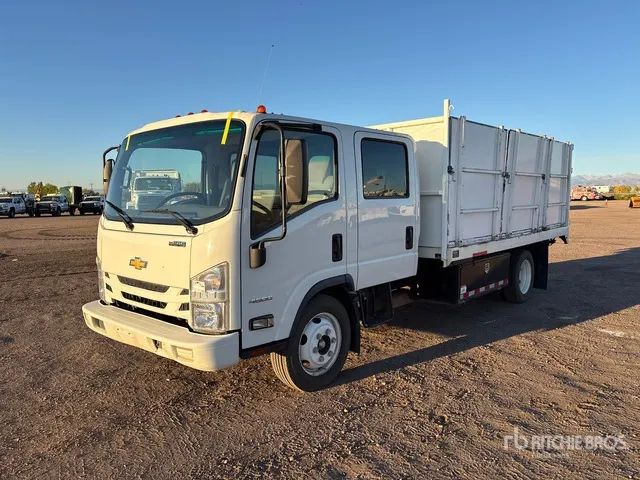 2021 Chevrolet W4500 4x2 Crew Cab Flatbed Dump Truck