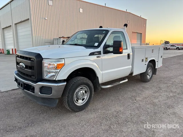 2011 Ford F-250 XL 4x4 Utility Truck
