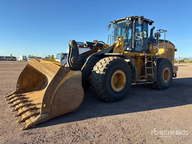 2021 John Deere 744L Wheel Loader
