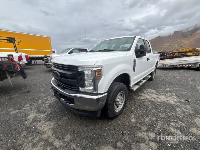 2018 Ford F-250 XL 4x4 Extended Cab Pickup (Inoperable)