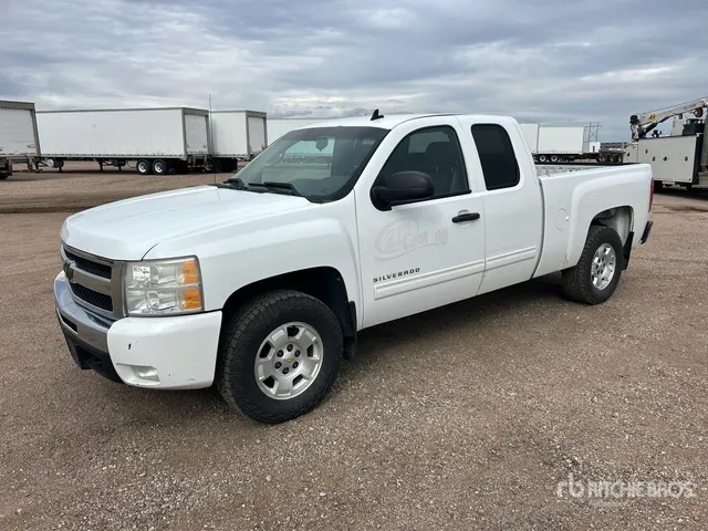 2011 Chevrolet Silverado 1500 LTZ 4x4 Extended Cab Pickup