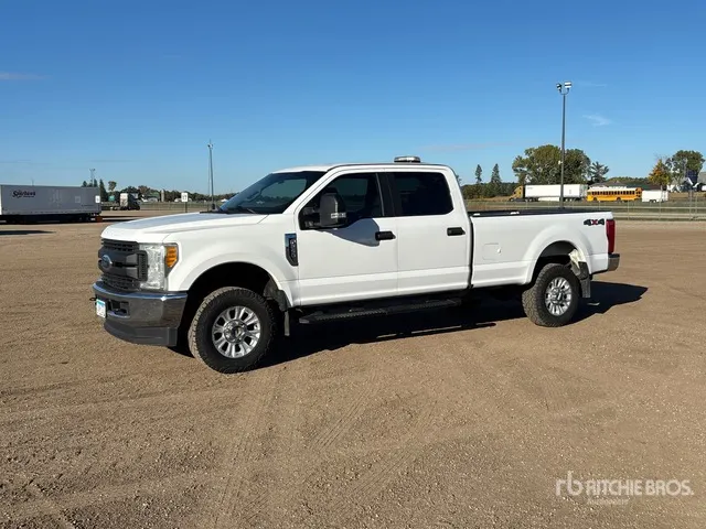 2017 Ford F-250 XL 4x4 Crew Cab Pickup