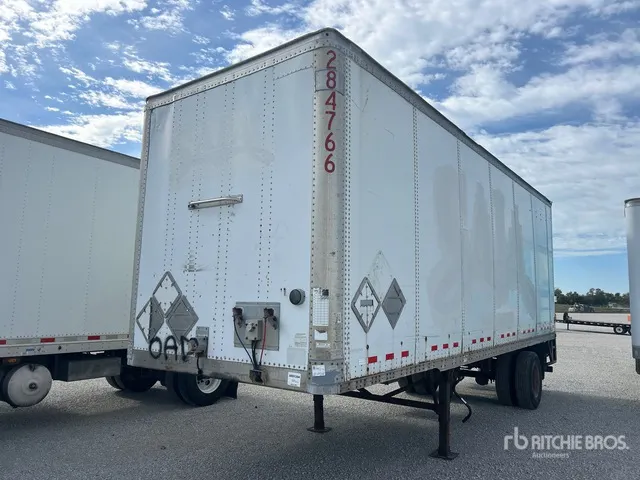 2005 Wabash 28 ft x 102 in S/A Van Trailer