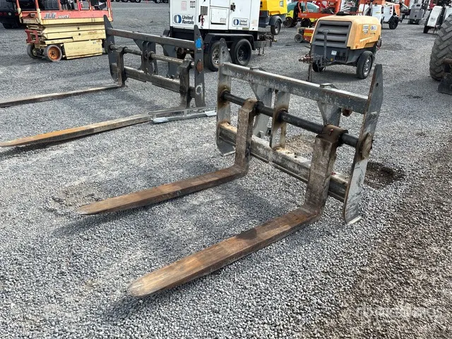Q/C Wheel Loader Forks - Fits John Deere 524L