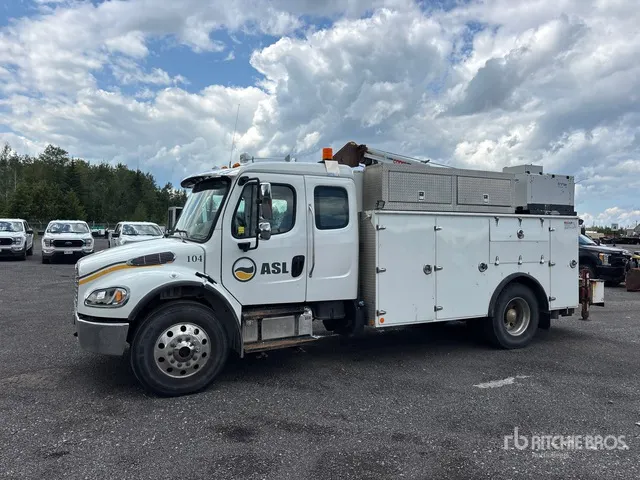 2022 Freightliner M2 106 4x2 Extended Cab Service Truck