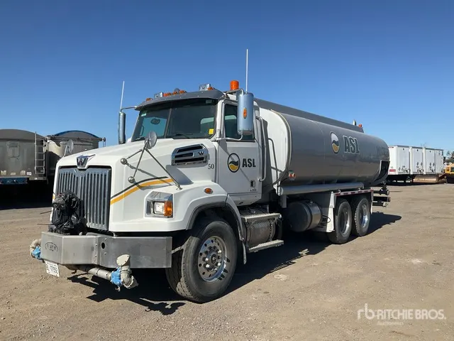 2022 Western Star 4700SB 6x4 Water Truck