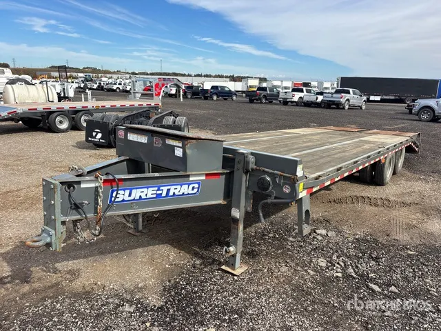 2018 Sure-Trac 25 ft T/A Equipment Trailer