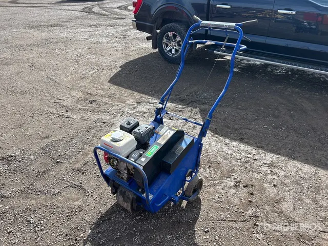 2016 BlueBird 424 Aerator