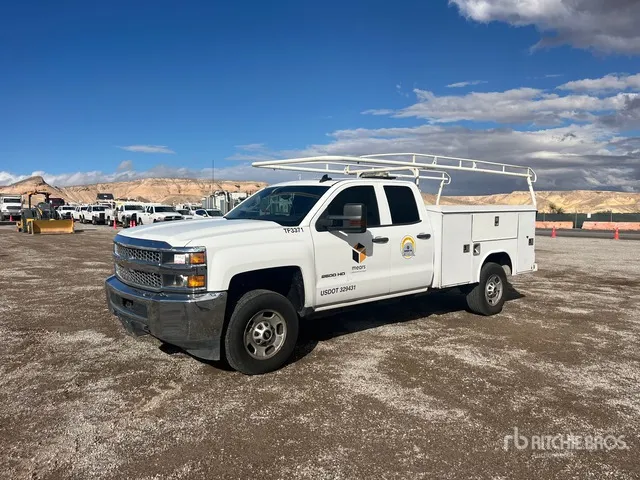 2019 Chevrolet Silverado 2500HD 4x4 Extended Cab Utility Truck