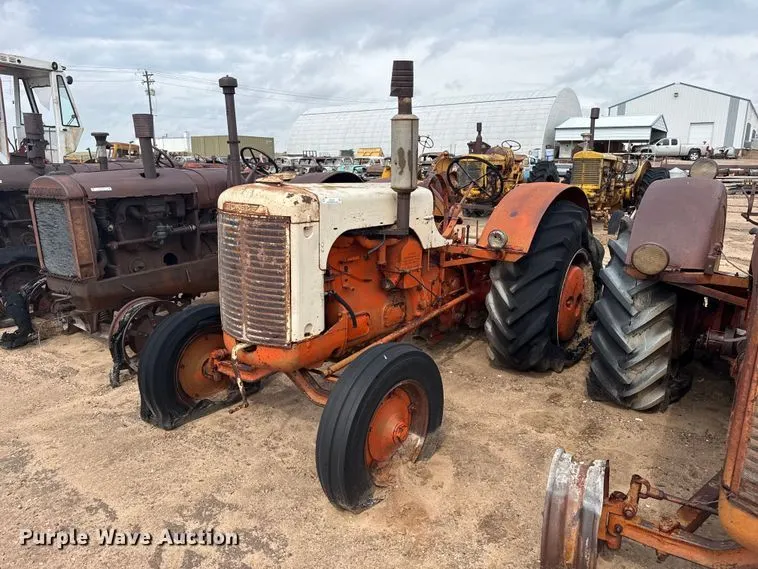 Case LA tractor
