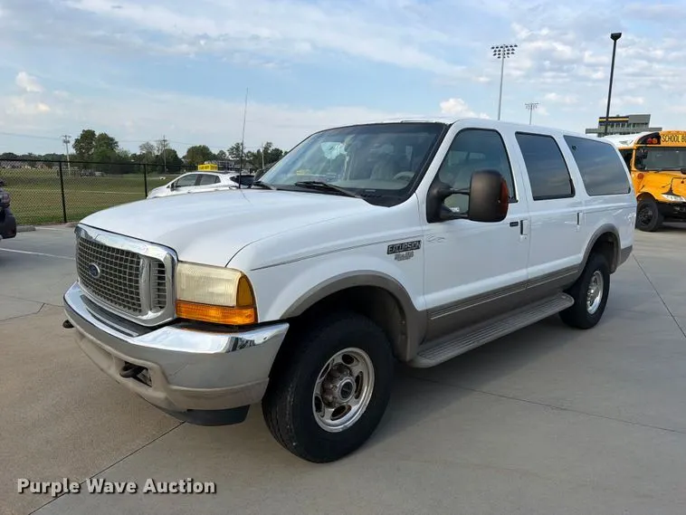 2000 Ford Excursion Limited SUV
