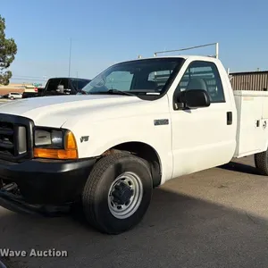2001 Ford F250 Super Duty XL utility bed pickup truck