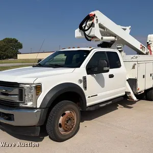 2019 Ford F550 Super Duty bucket truck