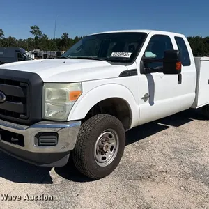 2016 Ford F250 Super Duty Ext. Cab utility bed pickup truck