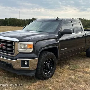2015 GMC Sierra 1500 Crew Cab pickup truck