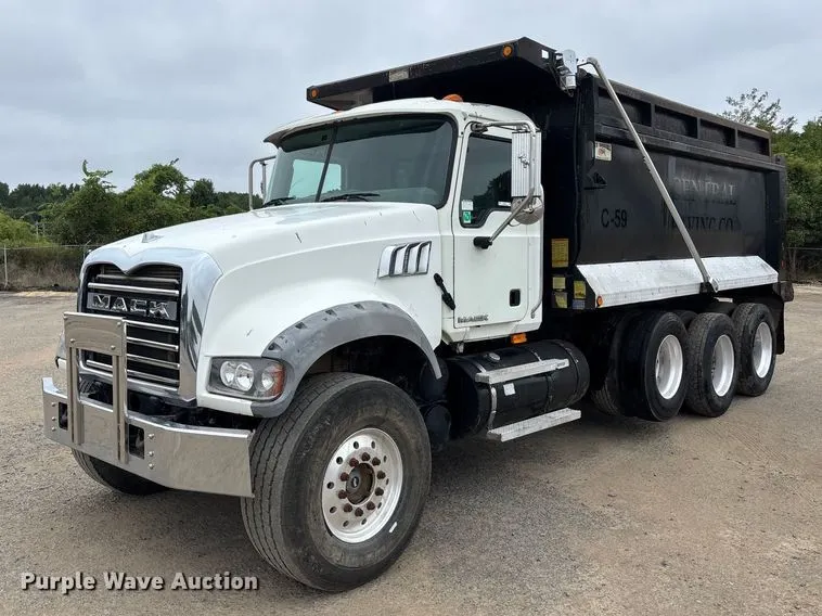 2007 Mack CTP dump truck