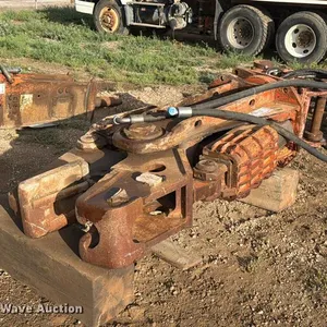 NPK M28 excavator shear