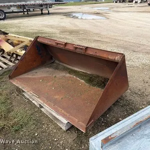Skid steer bucket