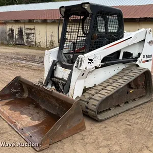 2015 Bobcat T630 tracked skid steer loader