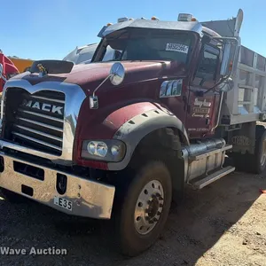 2019 Mack Granite dump truck
