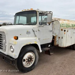 1982 Ford LN700 fuel truck