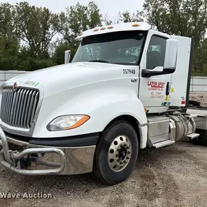 2018 International LT625 semi truck