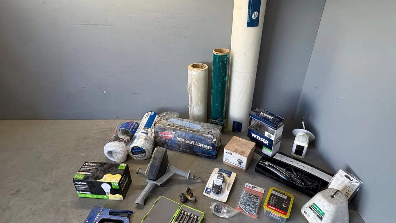 Assorted Housing Hardware
