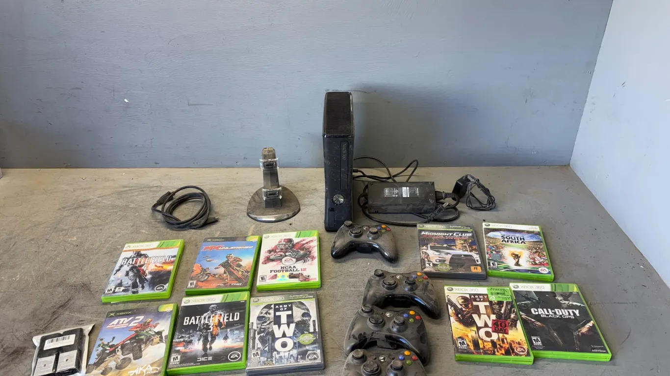 XBOX 360 w/ Accessories