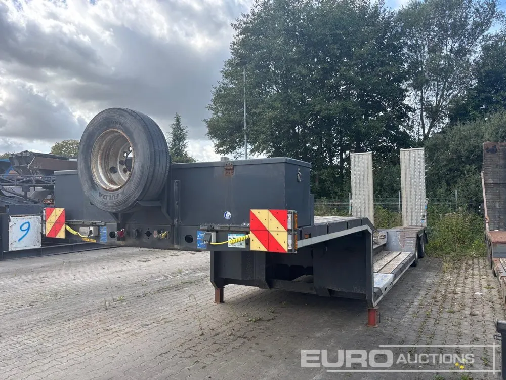 Wilhelm Twin Axle Low Loader Trailer with Ramps