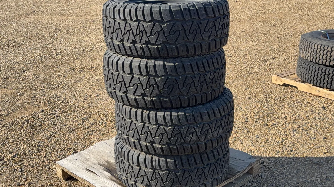 Qty (4) Unused Grizzly 33X12.5R20LT Tires