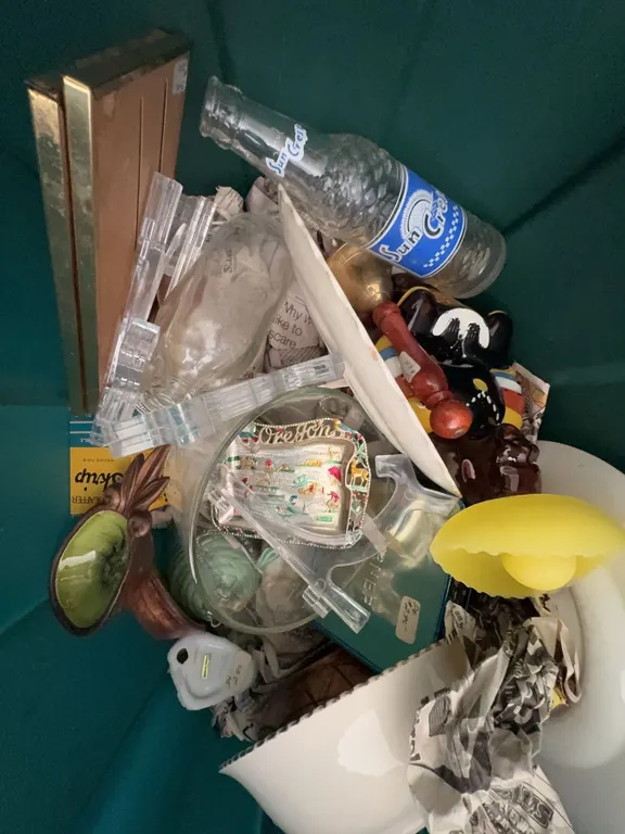 Lot: Decorative Items, Glassware, Figurine, Trinket Tray